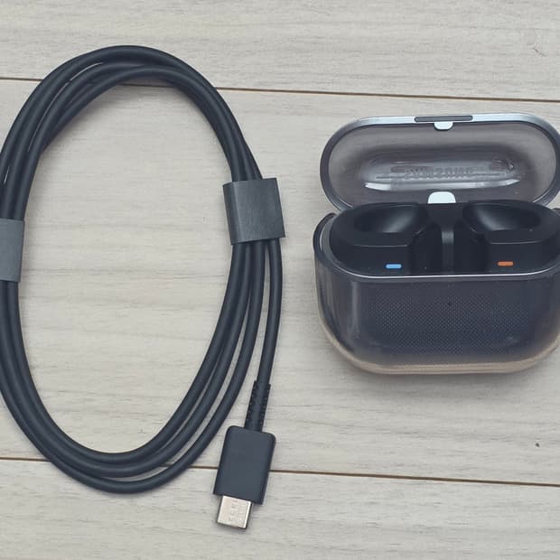 갤럭시 버즈3 실버 충전본체+충전선