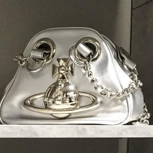 [구함글] 비비안웨스트우드 아카이브 야스민백 실버 구해요