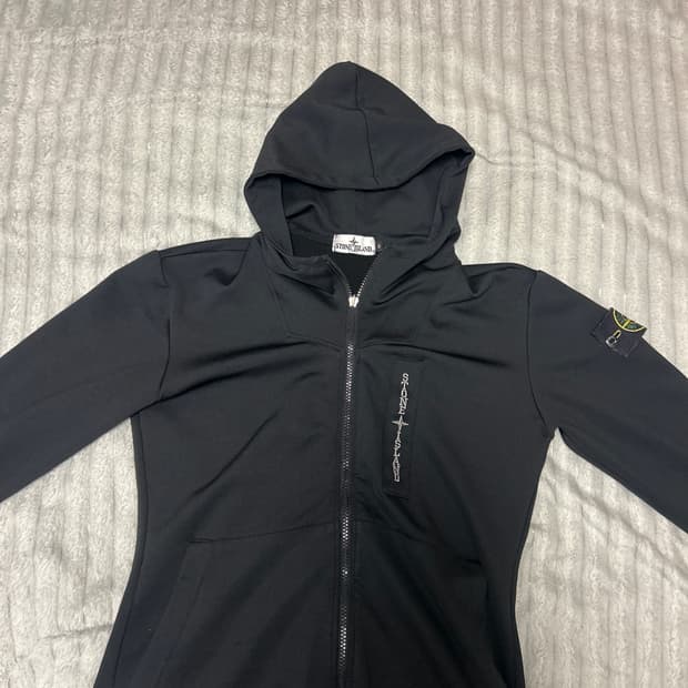 스톤아일랜드 후드집업