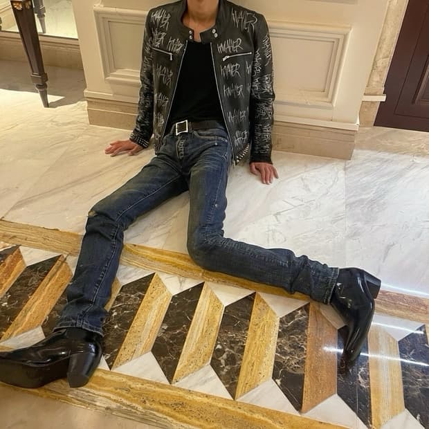 knall3r  로고 낙서 메탈스터드 락스피릿 크롭  레더 자켓