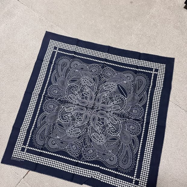 솔로이스트 반다나