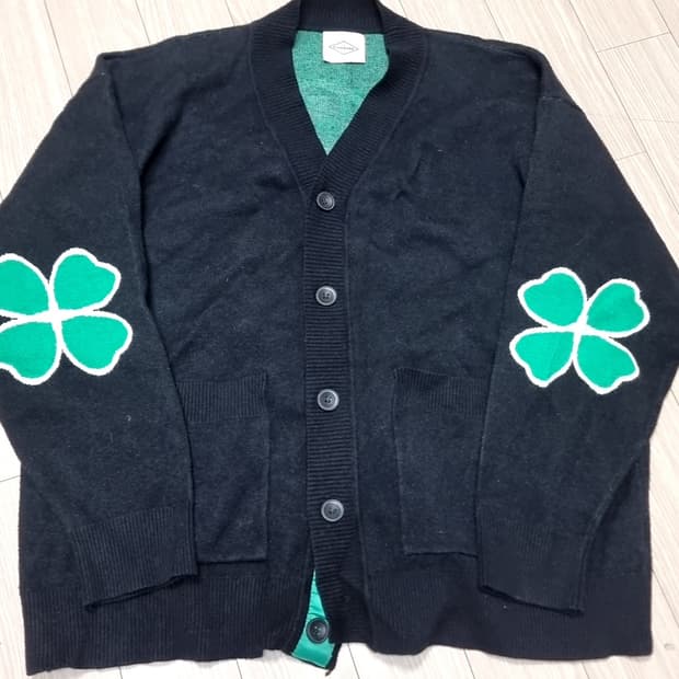 제너럴아이디 클로버 자수 블랙 가디건(Free)