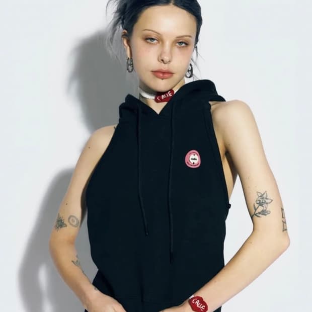 에즈이프캘리 Halterneck hoodie