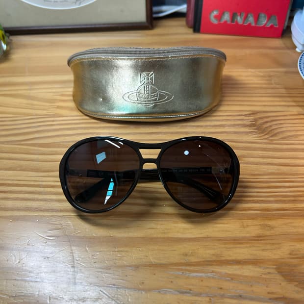 Vivienne Westwood 선글라스