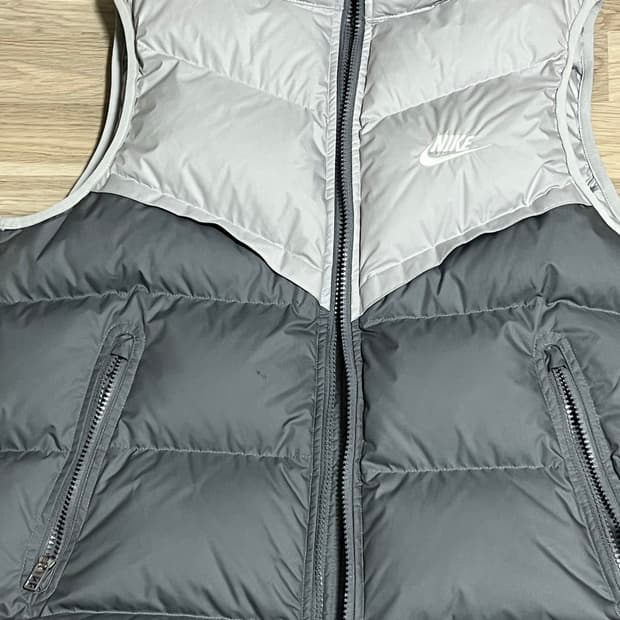 나이키 윈드러너 패딩조끼 
