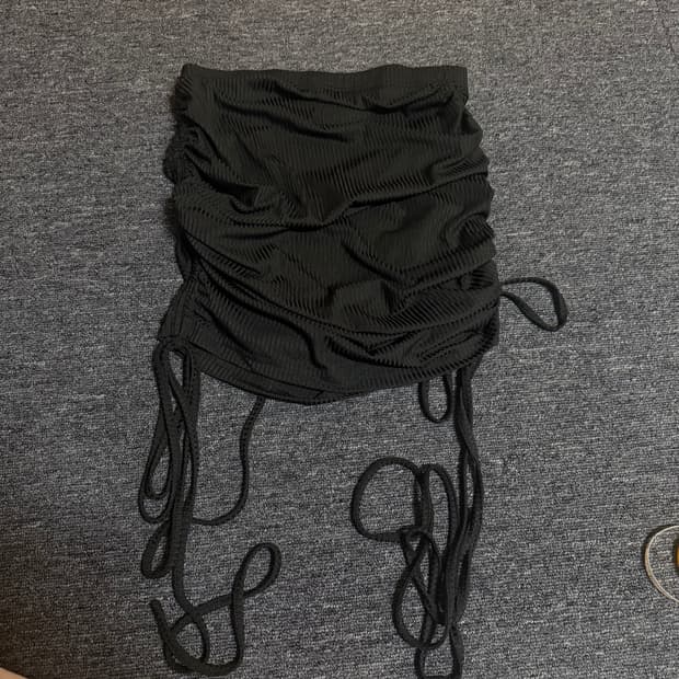 블랙 셔링 튜브탑