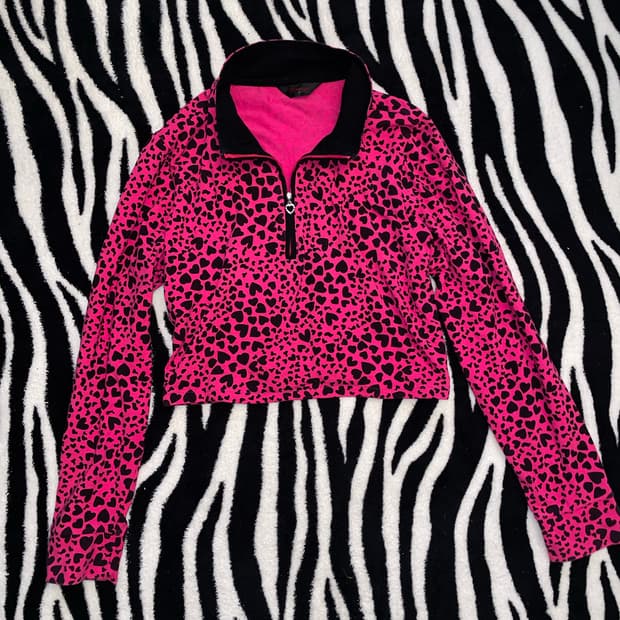 핑크 하트 호피 크롭티