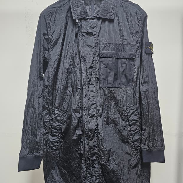 스톤아일랜드 나일론 메탈 와트로 립스탁 롱 자켓