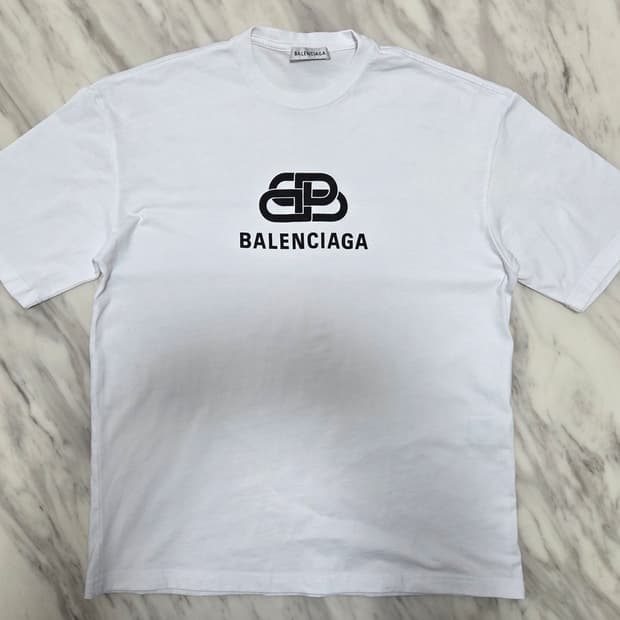 발렌시아가 프린트 반팔 티셔츠