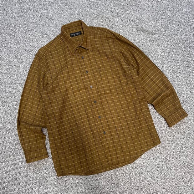 입생로랑 브라운 체크 셔츠