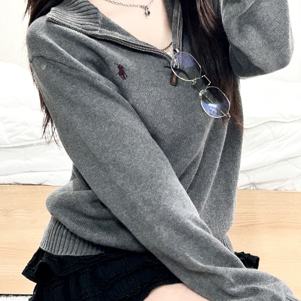 폴로 버건디포니 그레이 반집업 니트