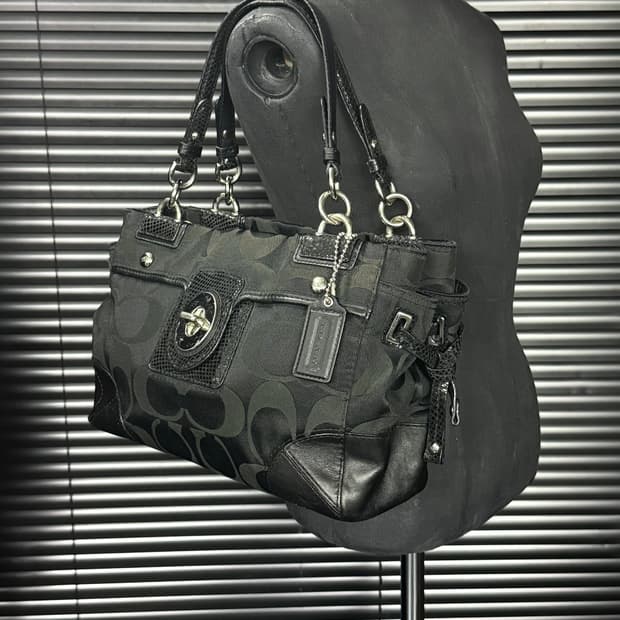 코치 뱀피 파이톤 체인 버클 가죽 캔버스 숄더백 락시크 고스 펑크 갸루