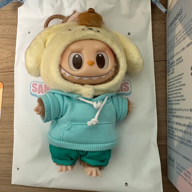 팝마트 라부부  x 산리오 인형 키링 폼폼푸린 개봉박스