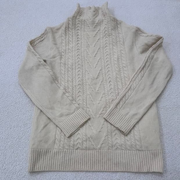 100 팬텀 터틀넥 스웨터 0304E