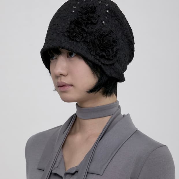 (새상품) flareup 플레어업 블랙 플라워 러플 비니