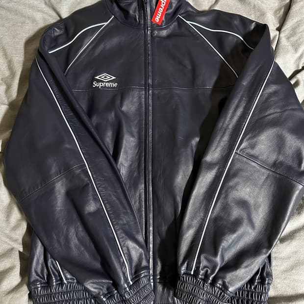 슈프림 x 엄브로 레더 트랙 자켓
