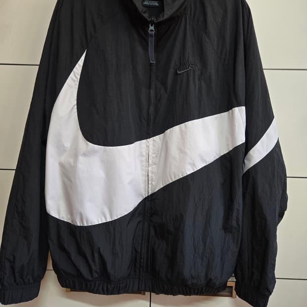 나이키 우븐 빅스우시 블랙 바람막이자켓