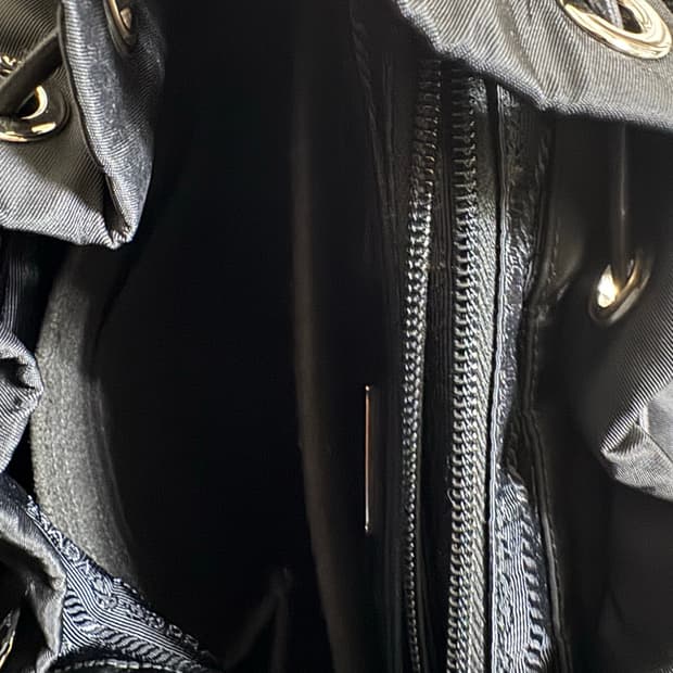 프라다 리나일론백팩