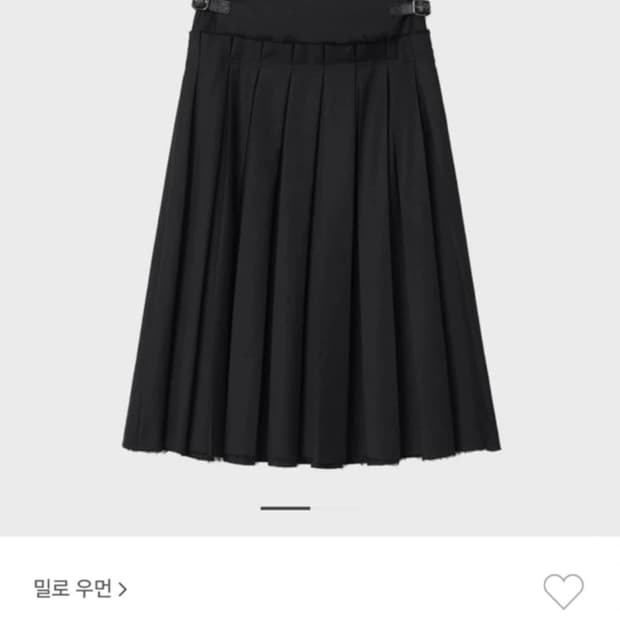 밀로 우먼 버클 플리츠 스커트