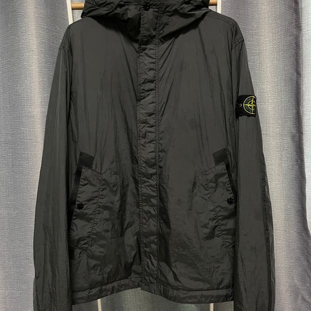 25ss xl 스톤아일랜드 크링클랩스 바람막이