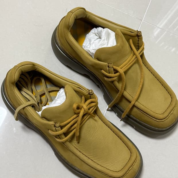 (44) 버버리 크리퍼 더비 누벅