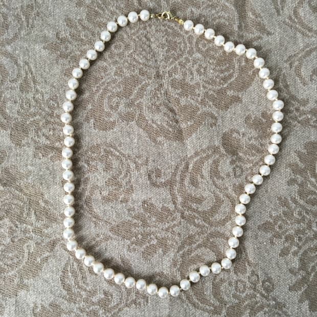 pearl necklace