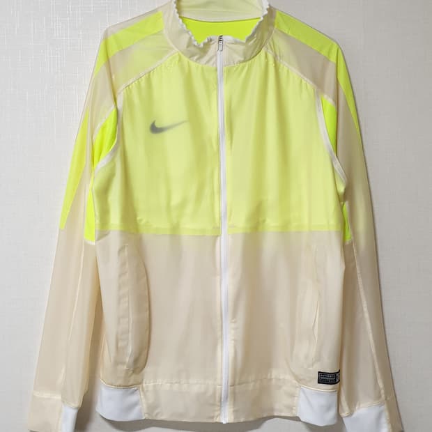 나이키 여성 바람막이 자켓 95사이즈