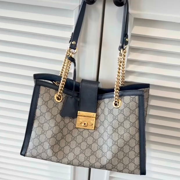 구찌 수프림 GG 블랙 트리밍 가방