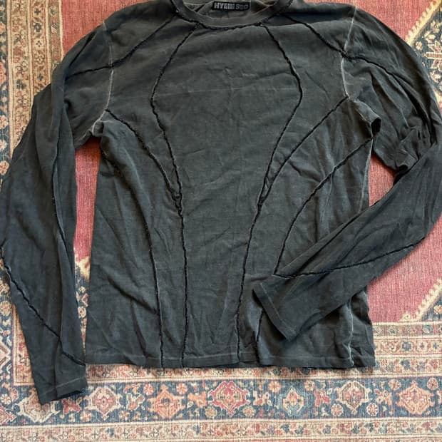 Hyein seo longsleeve