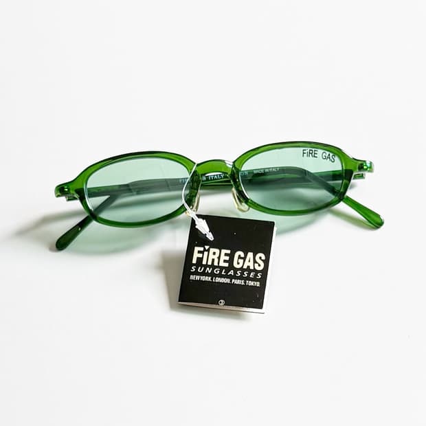 90s FIRE GAS κ·Έλ¦° λΏν
μ€λ² λΉν°μ§ ν΄νΈ μ κΈλΌμ€