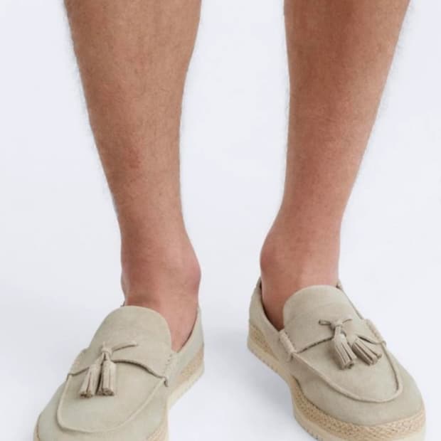 자라(ZARA) 스웨이드 태슬 로퍼(275mm)

