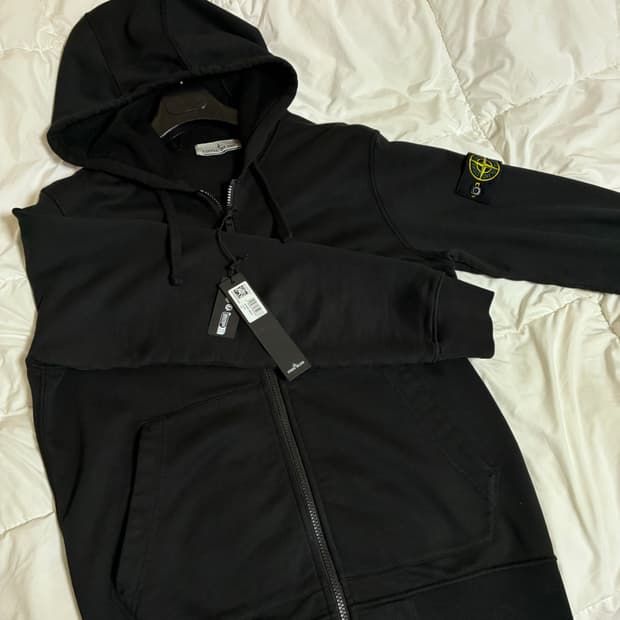 스톤아일랜드 후드집업 m 새상품