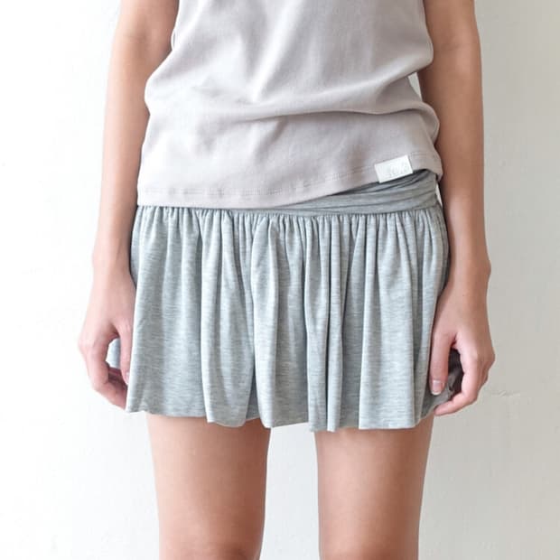 샵페어리 yuzu skirt (melange grey)