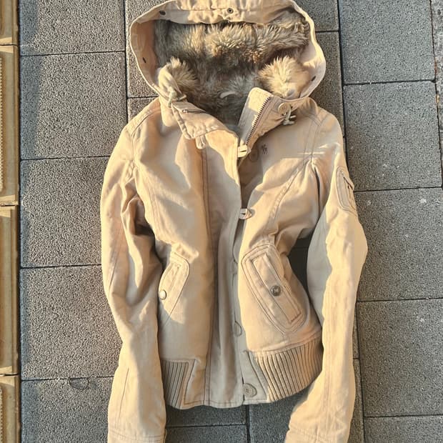 *Rare* 2000s 아베크롬비 울프죠 베이지 자켓