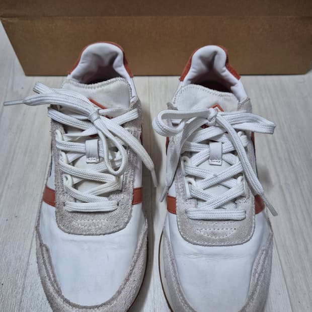 라코스테 파트너 레트로 스니커즈 us/6 240 판매합니다