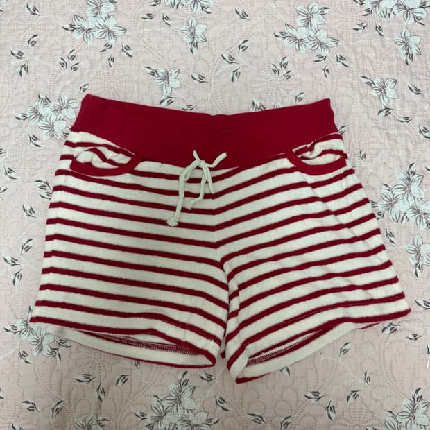 red stripe shorts pants