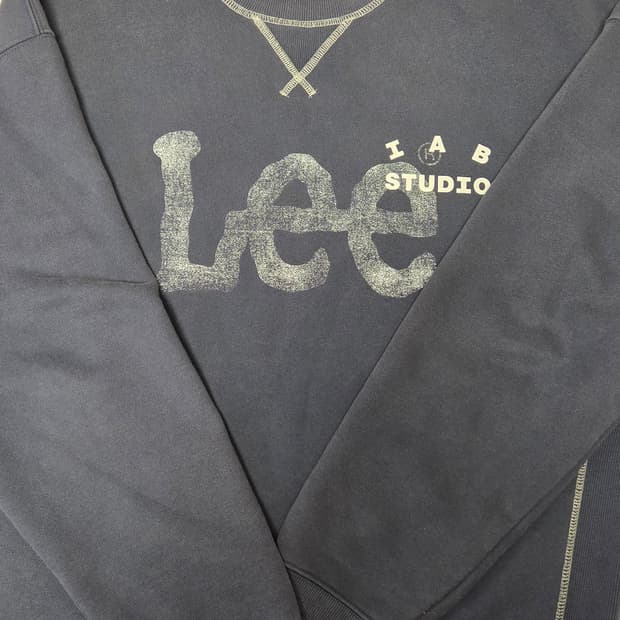 아이앱&리 콜라보 맨투맨 L