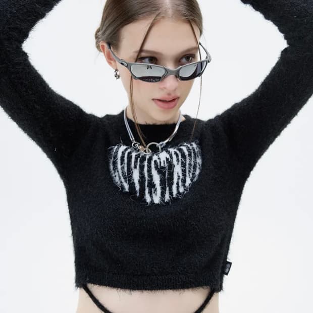 러브이즈트루 앙고라 니트 블랙