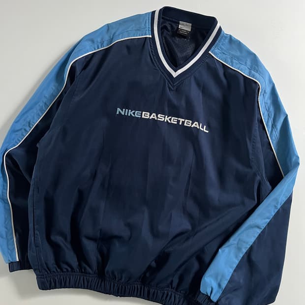 Nike 나이키 베스킷볼 네이비컬러 브이넥 웜업