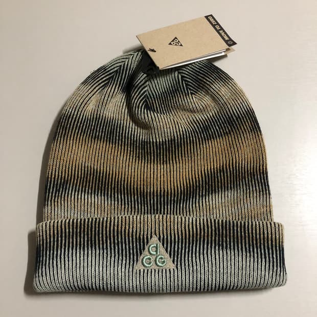 나이키 피크 ACG 비니 플랙스 구아바 아이스