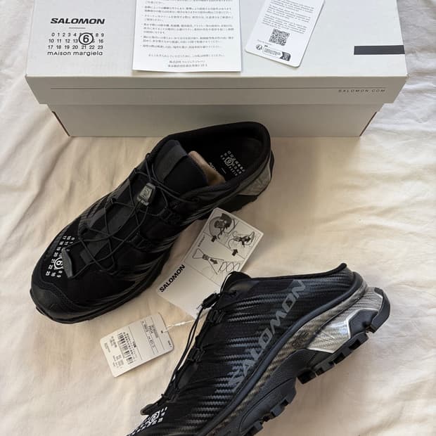 살로몬 x MM6 메종 마르지엘라 XT-4 뮬 블랙 Salomon