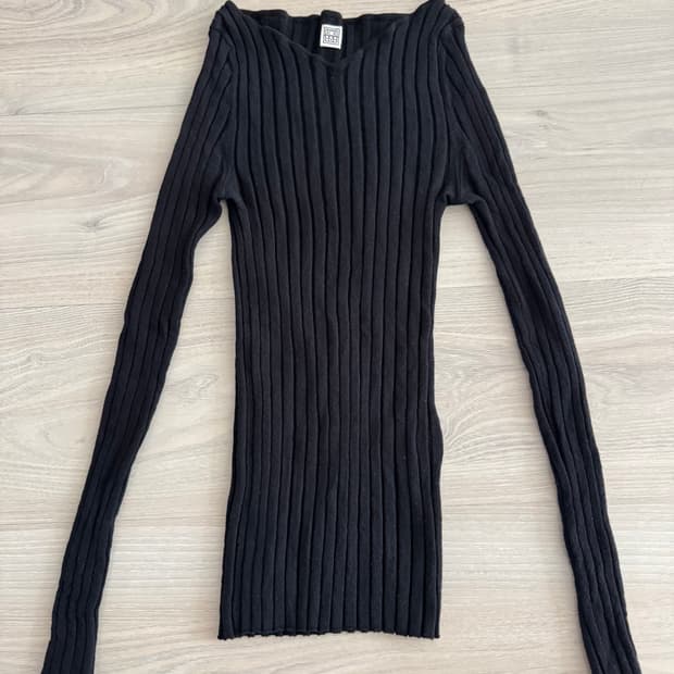 Toteme 토템 블랙 골지 니트 