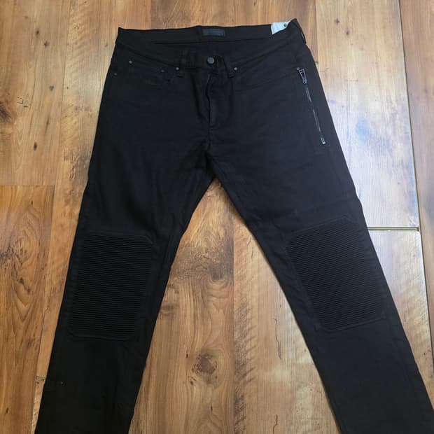 벨스타프 블랙진 판매합니다 