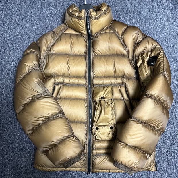 cp컴퍼니 dd쉘 디테처블 패딩 M