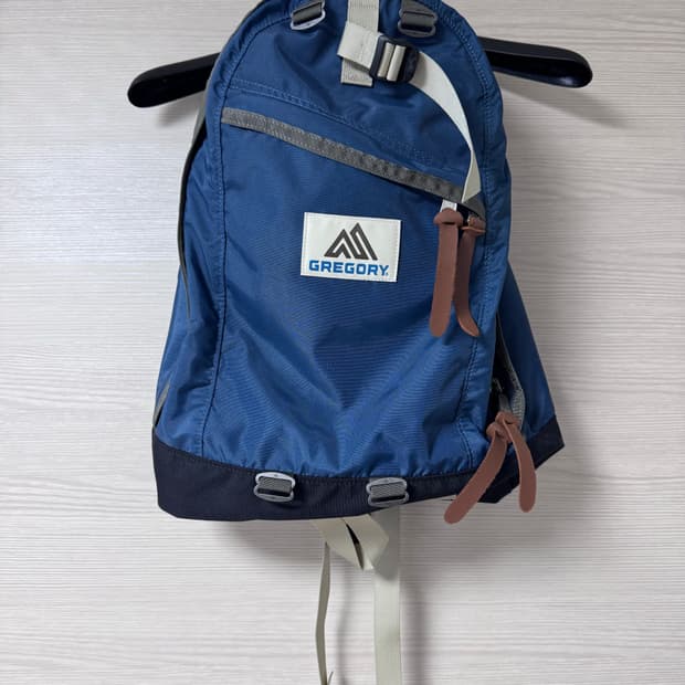 그레고리x디스이즈네버댓 데이팩 라이트 네이비