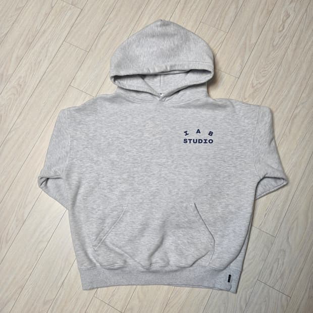 IAB 스튜디오 라이트 그레이 후드티 M