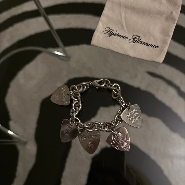 히스테릭 글레머 기타 피크 팔찌