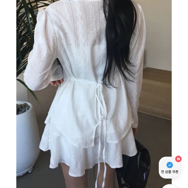 새상품 아일렛 블라우스