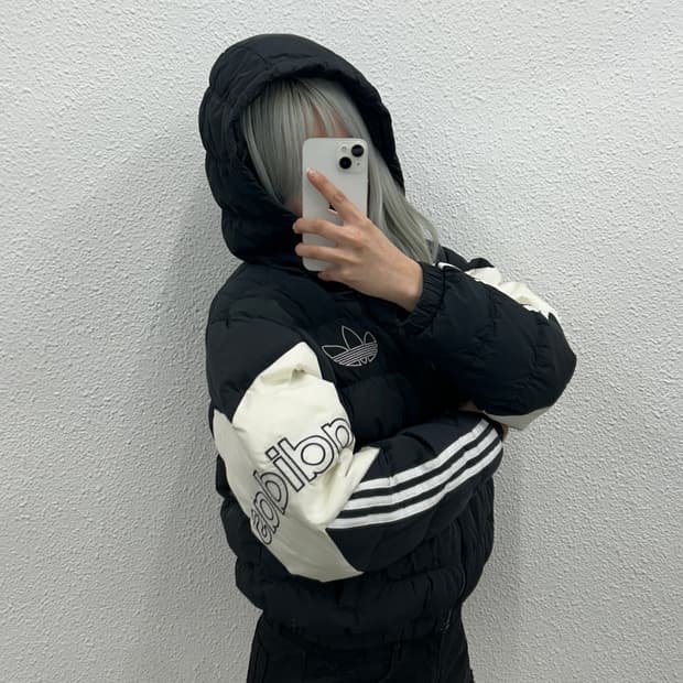 아디다스 자수로고 화이트배색 블랙 패딩 S