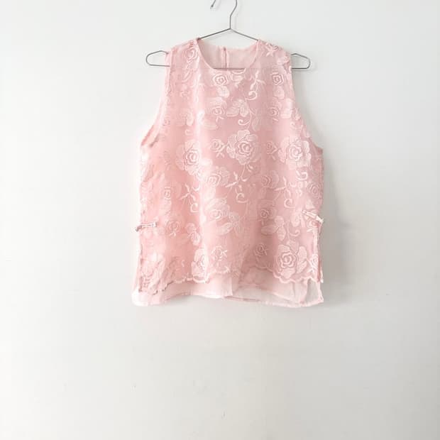 Floral jacquard sleeveless blouse / pink